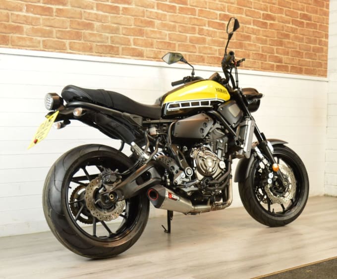 2025 Yamaha Xsr700