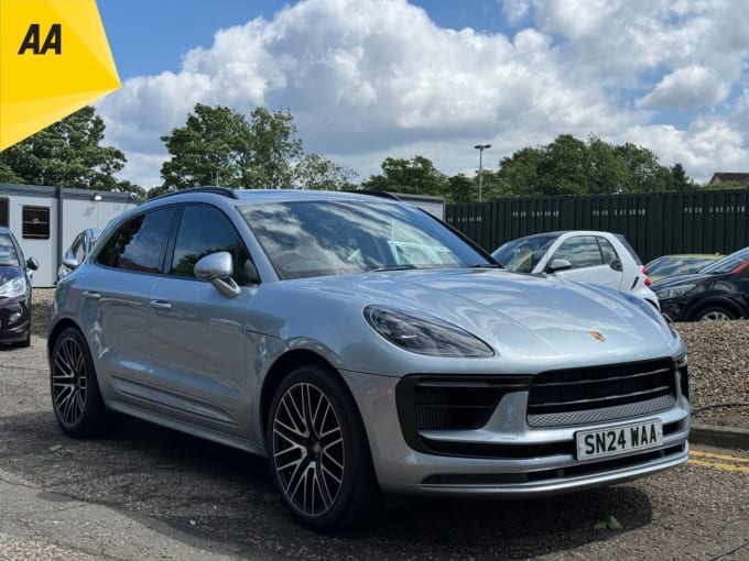 2025 Porsche Macan