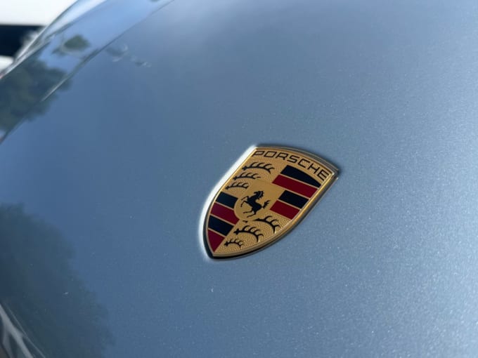 2025 Porsche Macan