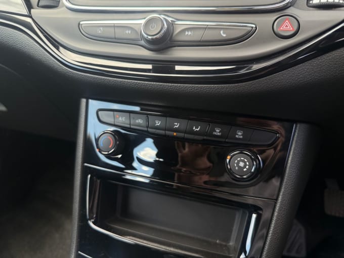2025 Vauxhall Astra
