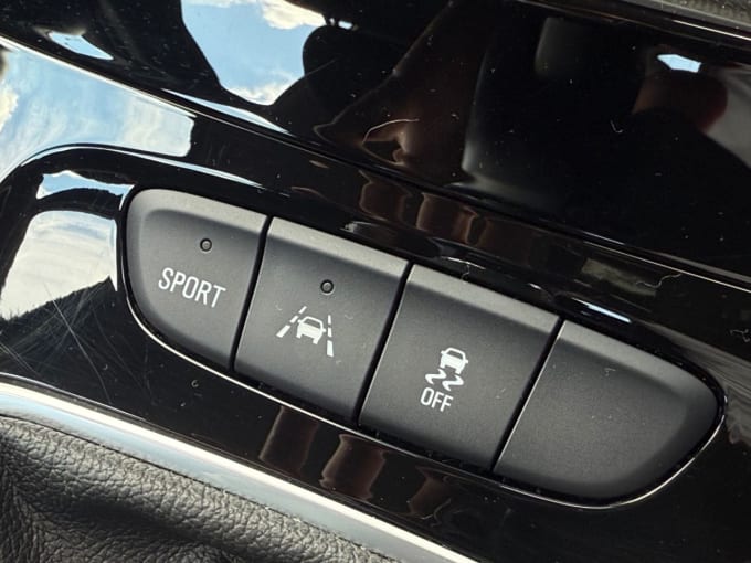 2025 Vauxhall Astra