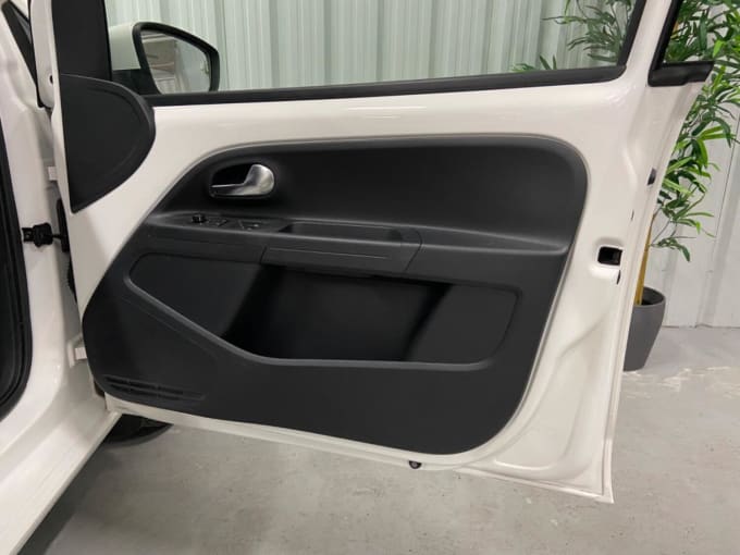 2015 Volkswagen Up