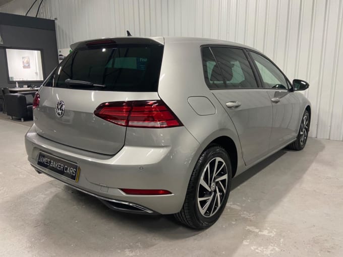 2019 Volkswagen Golf