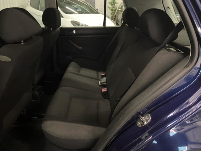 2003 Volkswagen Golf