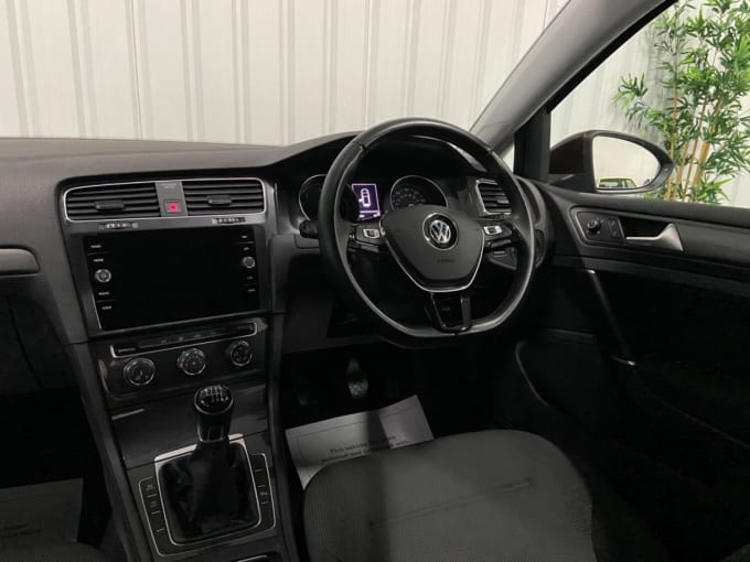 2017 Volkswagen Golf