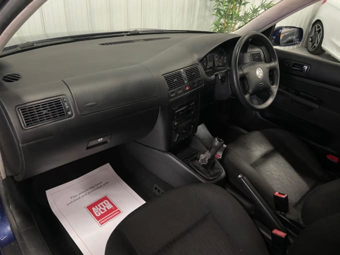 2003 Volkswagen Golf