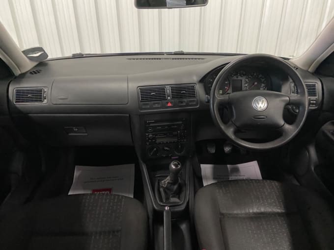 2003 Volkswagen Golf