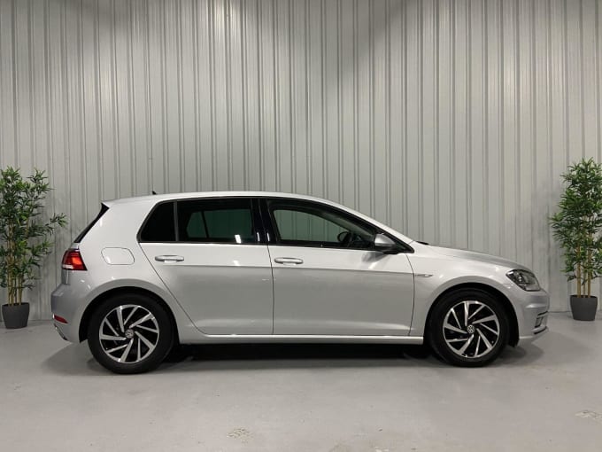 2019 Volkswagen Golf