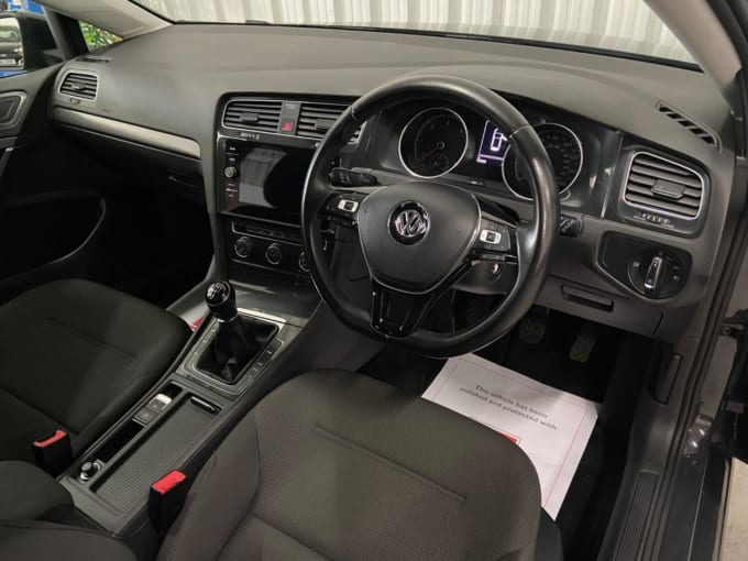 2017 Volkswagen Golf