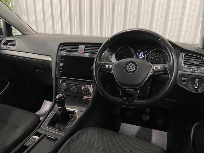 2017 Volkswagen Golf