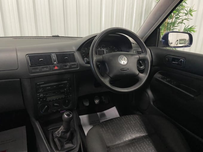 2003 Volkswagen Golf