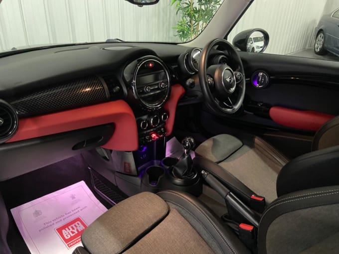 2017 Mini Hatch