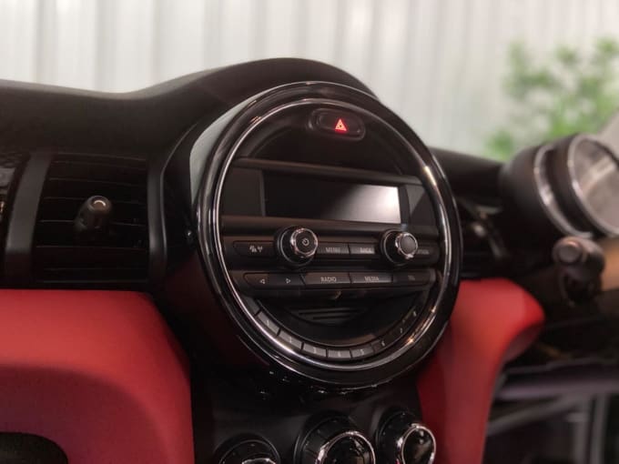 2017 Mini Hatch