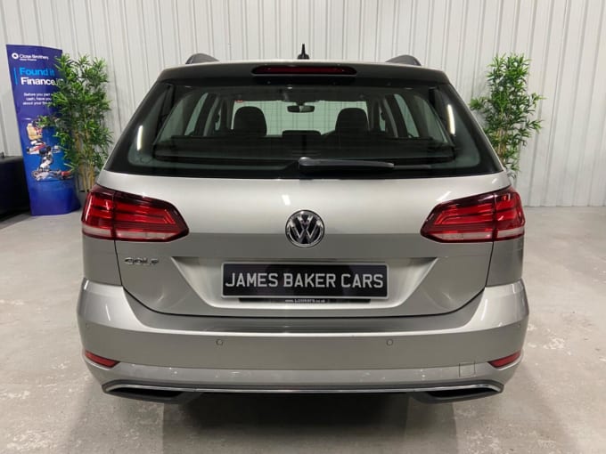 2019 Volkswagen Golf