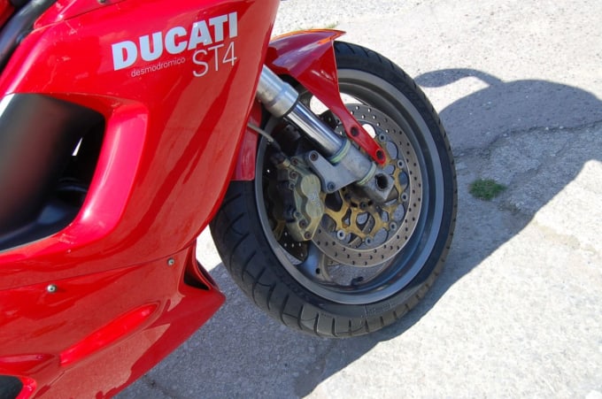 2001 Ducati St4