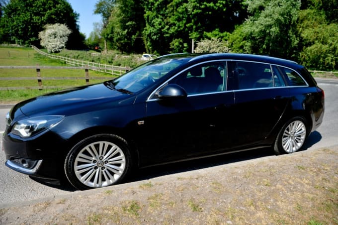 2025 Vauxhall Insignia