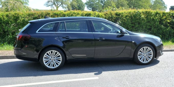 2025 Vauxhall Insignia