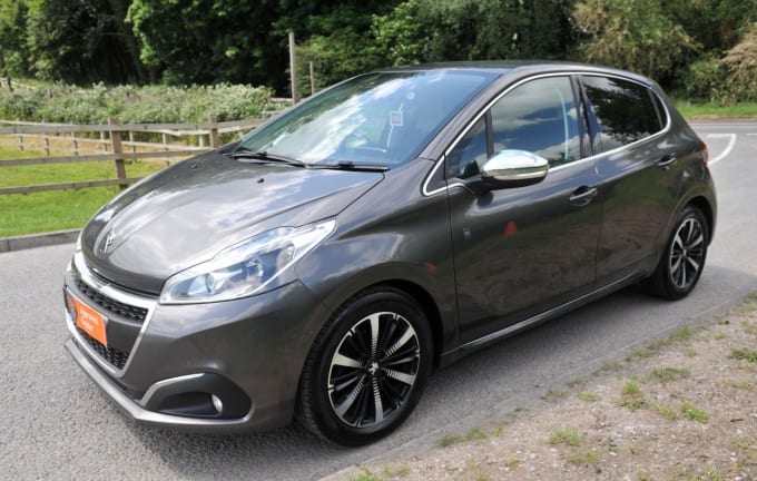 2025 Peugeot 208