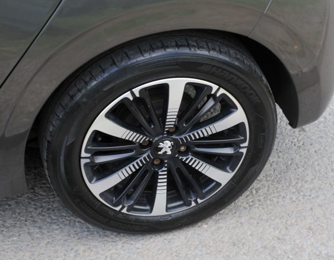 2025 Peugeot 208