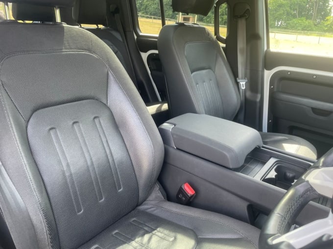 2025 Land Rover Defender