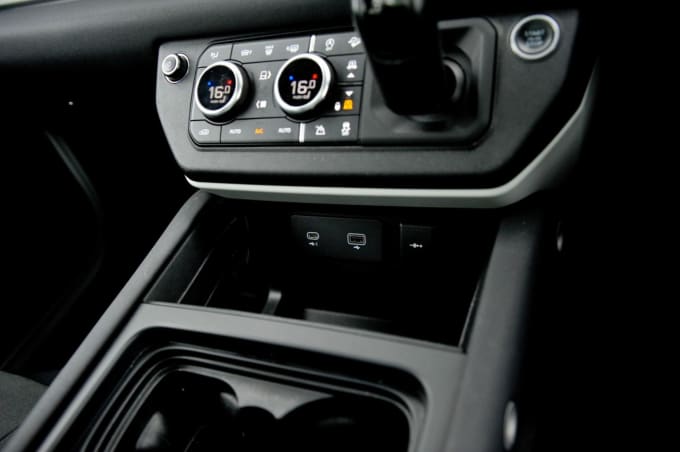 2025 Land Rover Defender