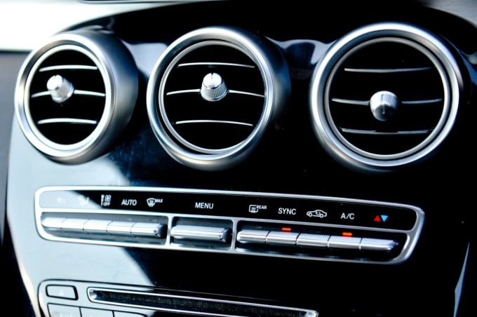 2025 Mercedes-benz C-class