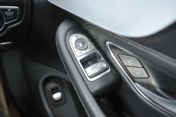 2025 Mercedes-benz C-class