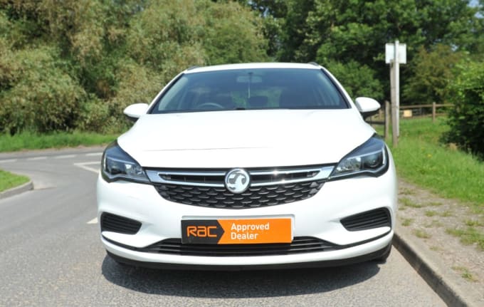 2025 Vauxhall Astra