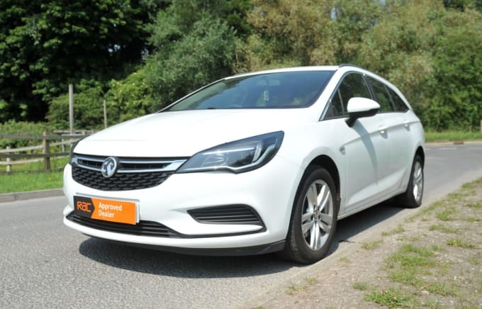 2025 Vauxhall Astra