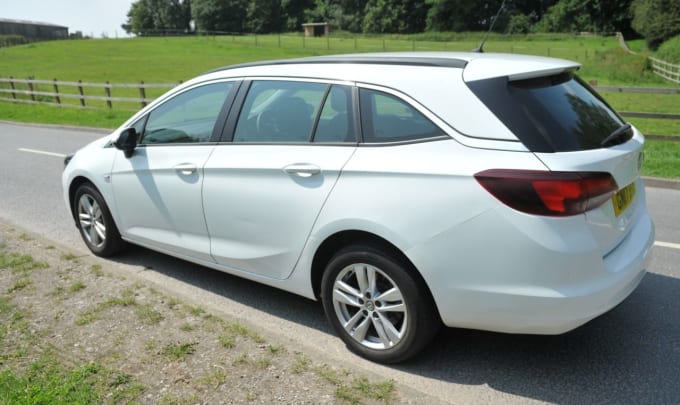 2025 Vauxhall Astra