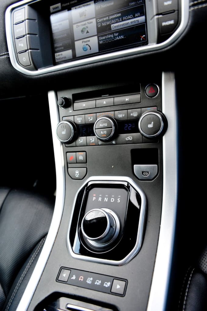 2025 Land Rover Range Rover Evoque