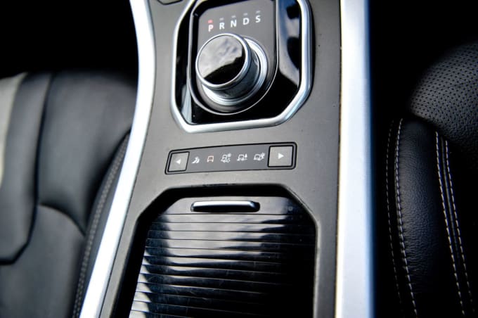2025 Land Rover Range Rover Evoque