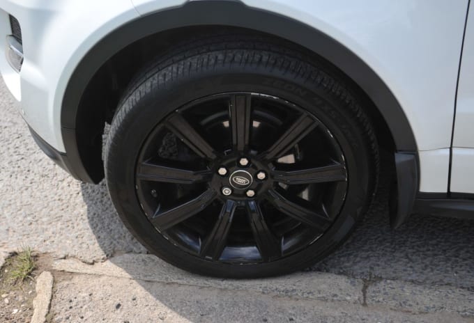 2025 Land Rover Range Rover Evoque