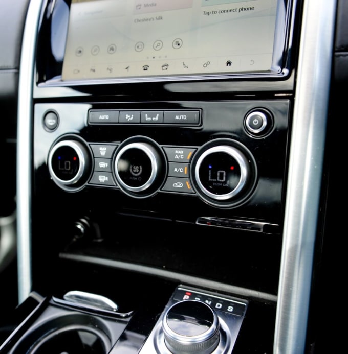 2025 Land Rover Discovery
