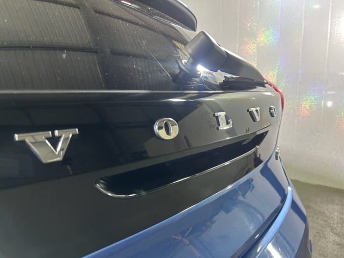 2018 Volvo V40