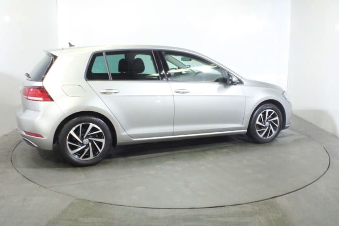 2024 Volkswagen Golf