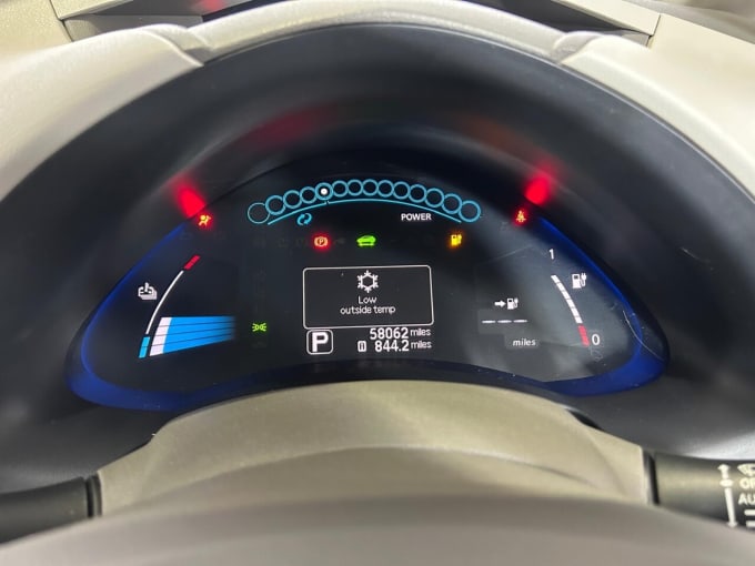 2025 Nissan Leaf