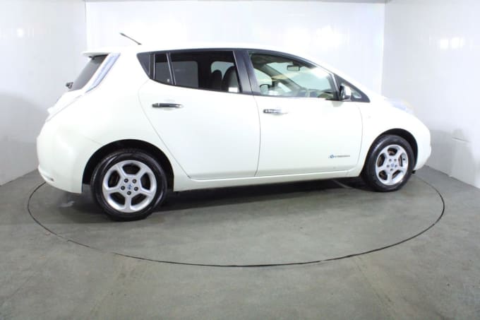 2025 Nissan Leaf