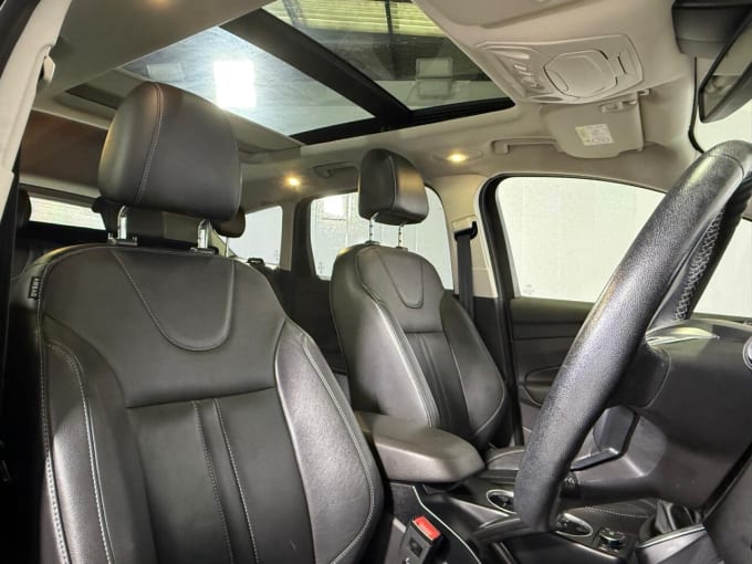 2025 Ford Kuga