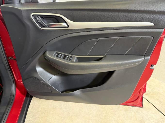 2025 Mg Mg Zs