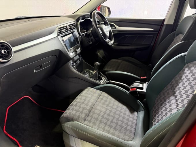 2025 Mg Mg Zs