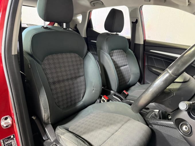 2025 Mg Mg Zs