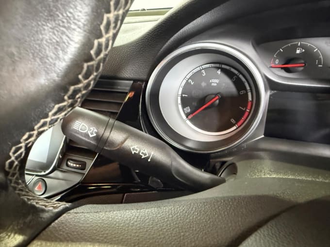 2025 Vauxhall Astra