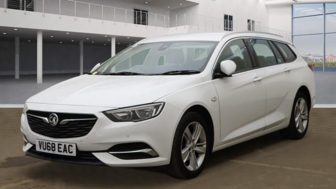 2025 Vauxhall Insignia