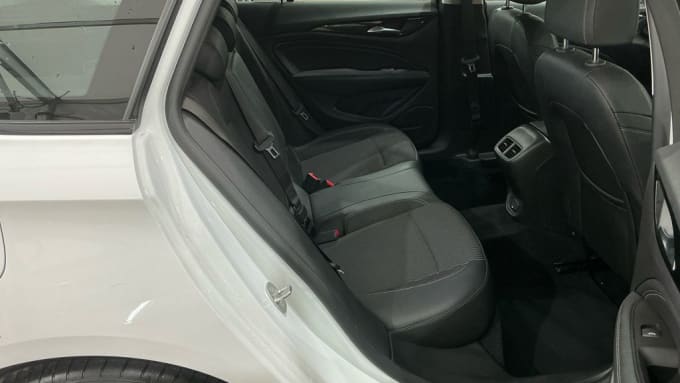 2025 Vauxhall Insignia