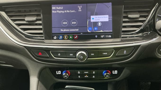 2025 Vauxhall Insignia
