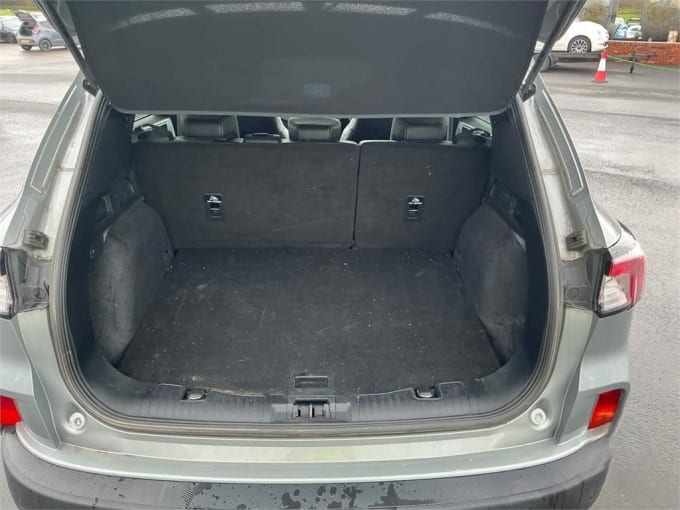 2025 Ford Kuga