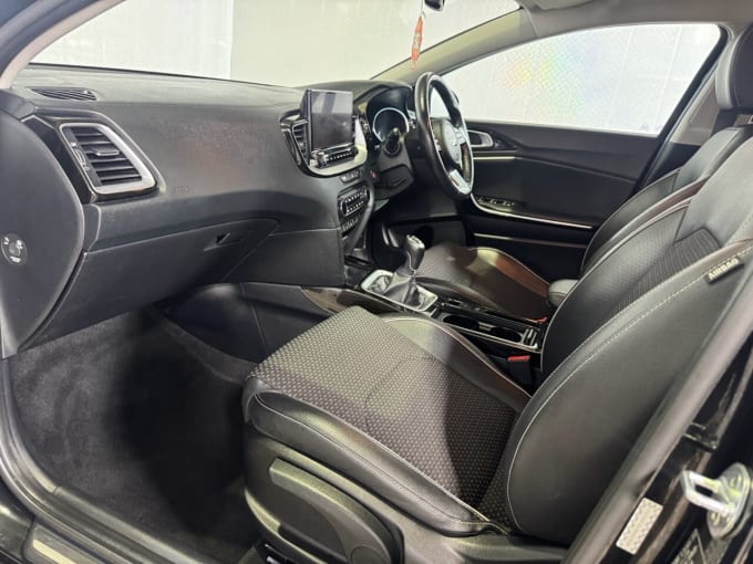 2025 Kia Xceed
