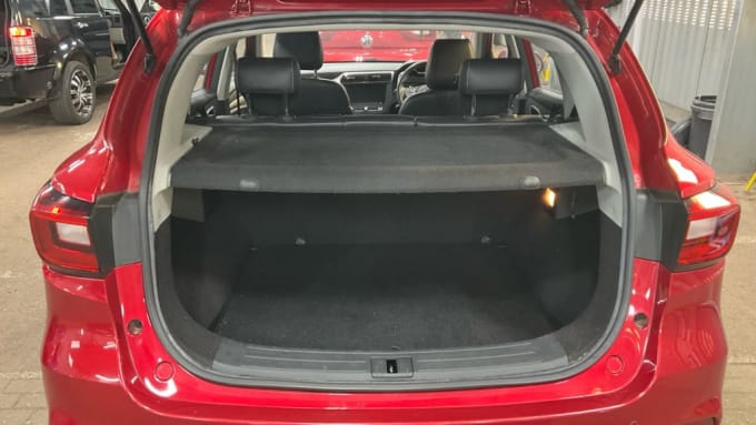 2025 Mg Mg Zs