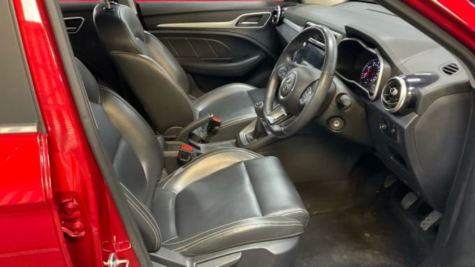 2025 Mg Mg Zs
